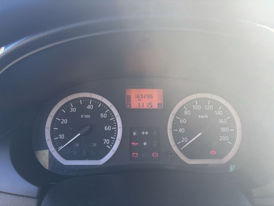 vand logan 1 avariat