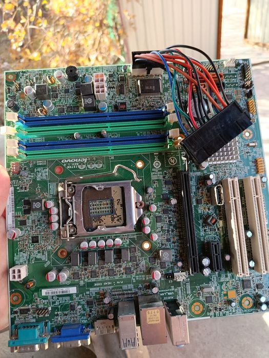 Материнская плата