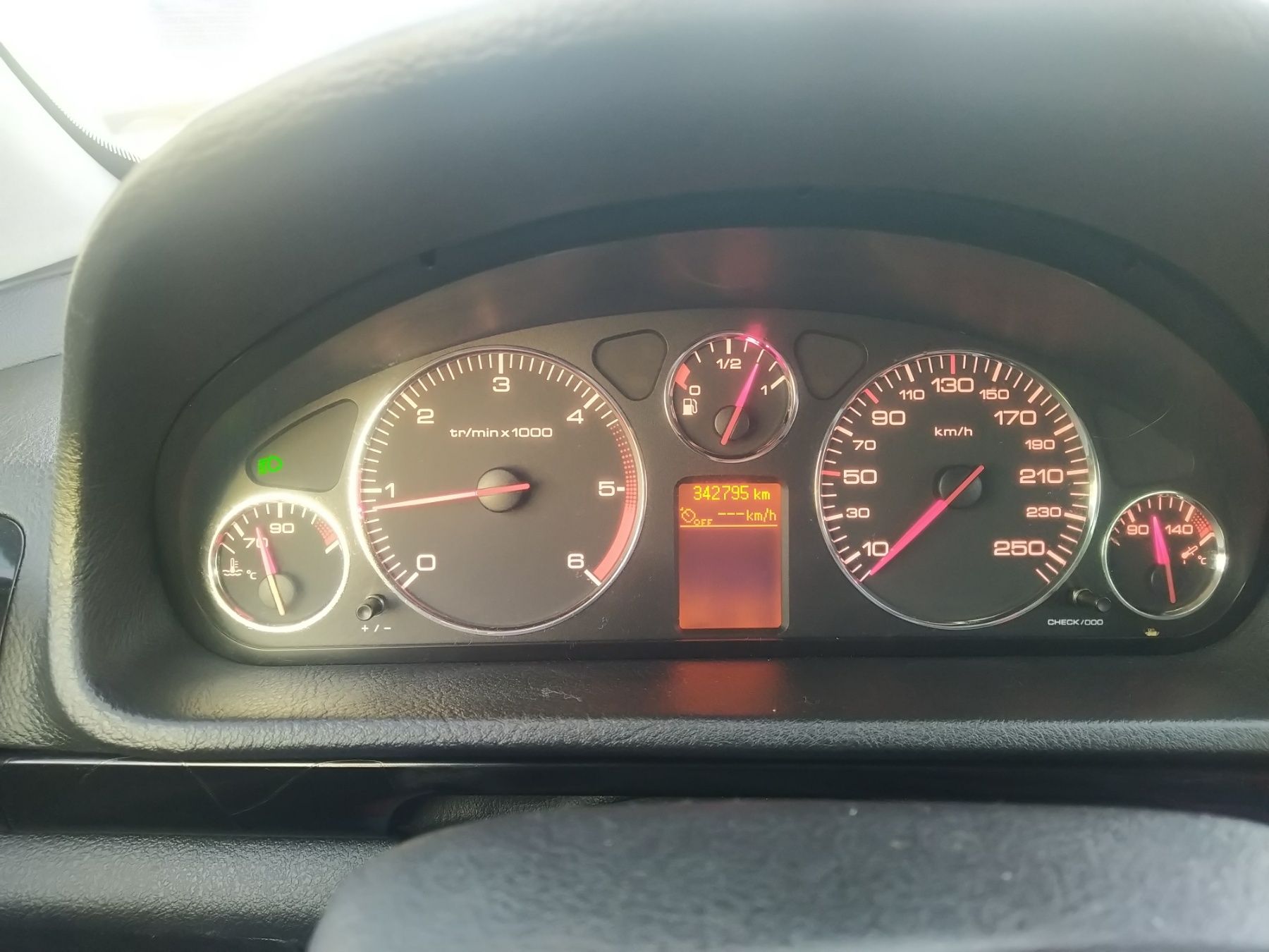 Peugeot 407 sw 2.0hdi 140 2010
