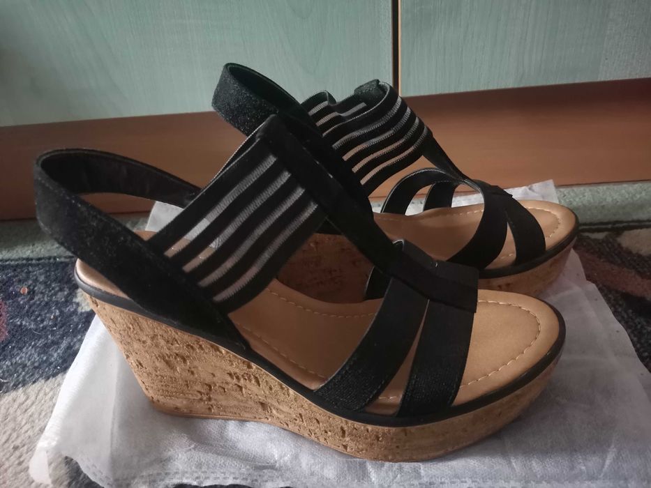 Дамски летни сандали на платформа, 36 номер