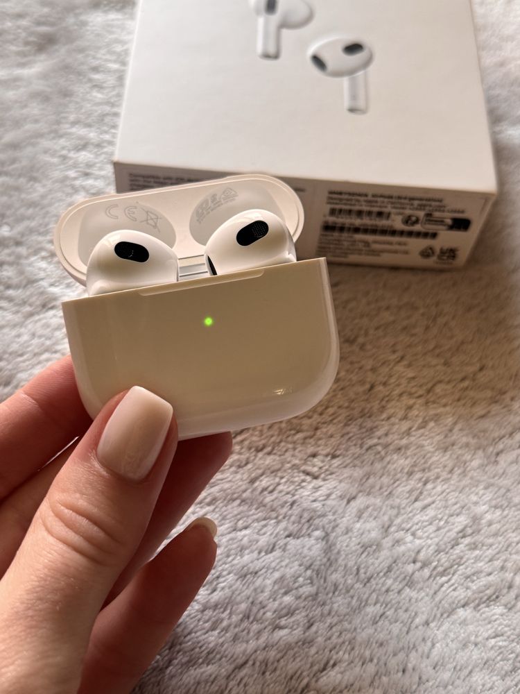 AirPods (3 rd generation)