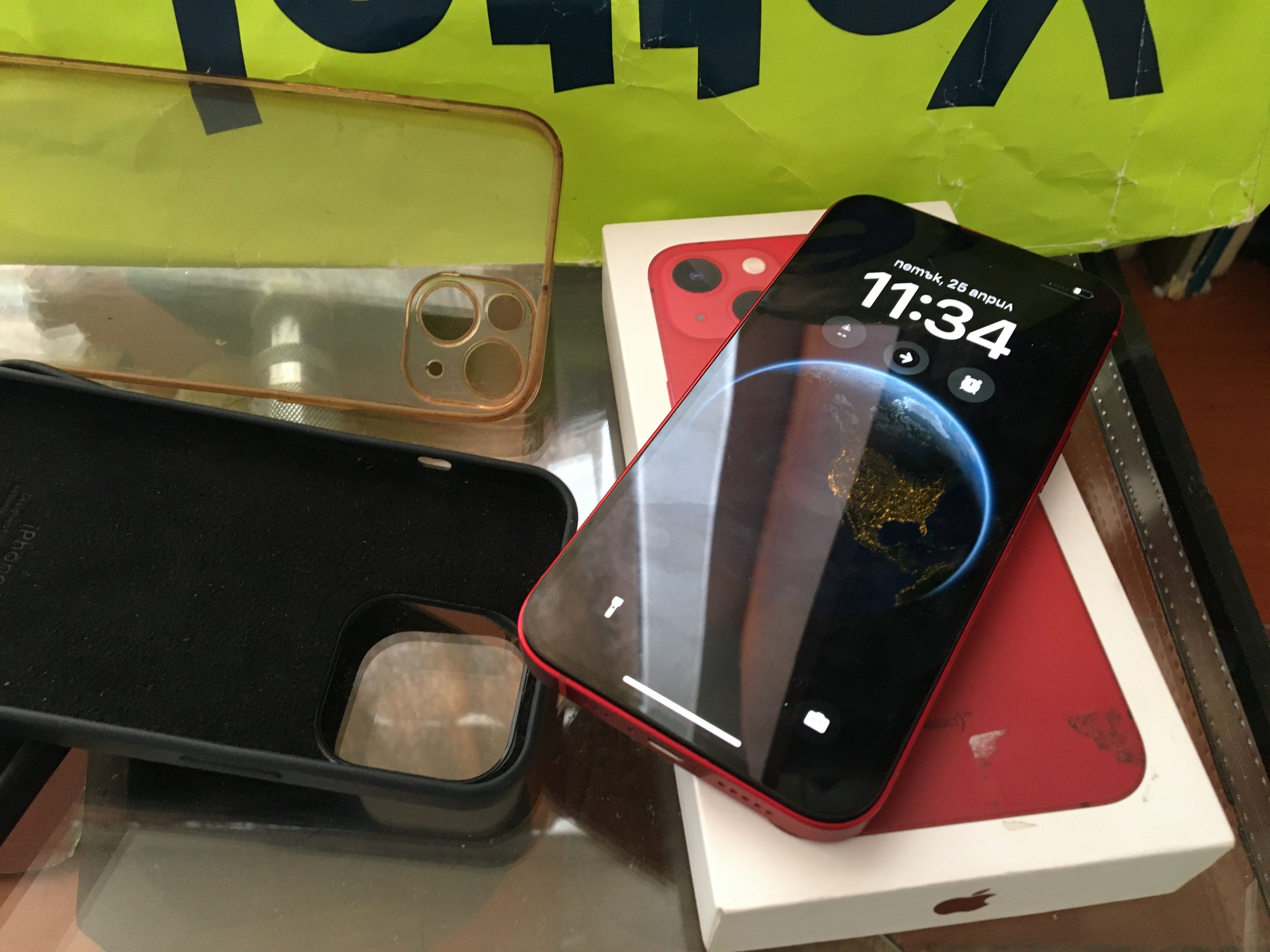 iPhone 13 red 256 gb
