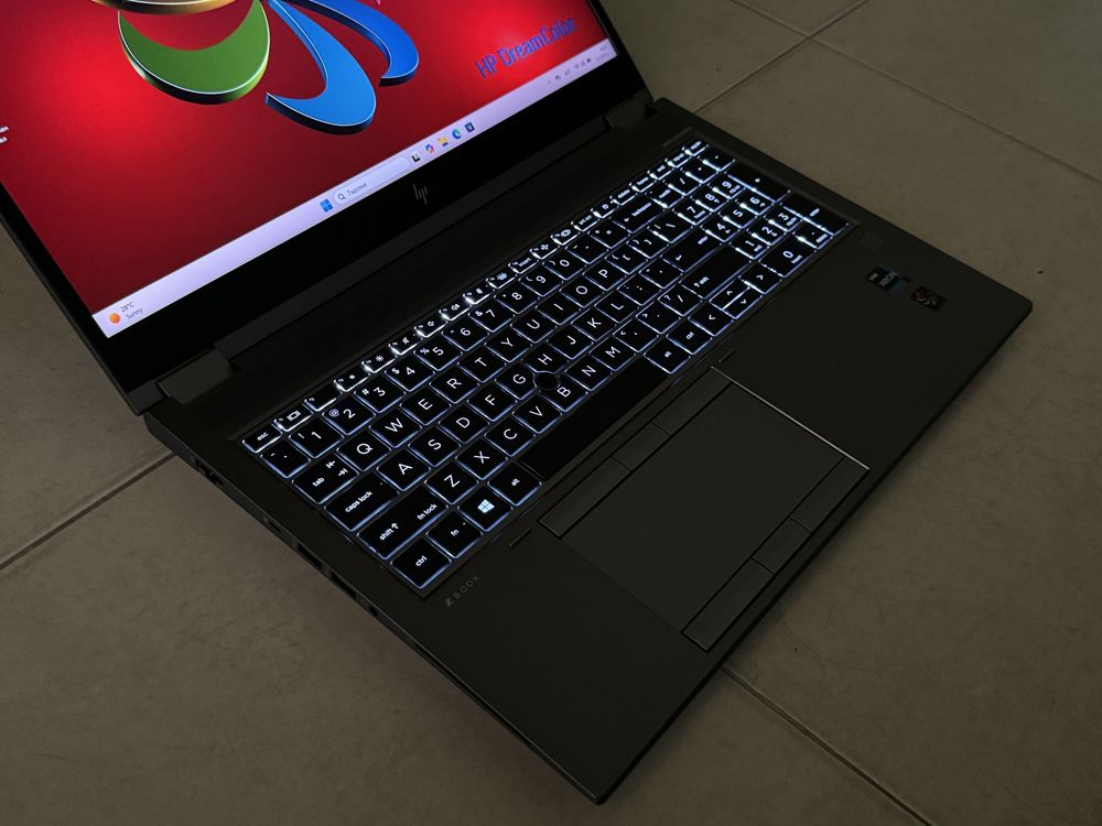 15.6' 120Hz 4K DreamColor Xeon W-11955m HP Zbook Fury G8 64GB/1TB/RTX