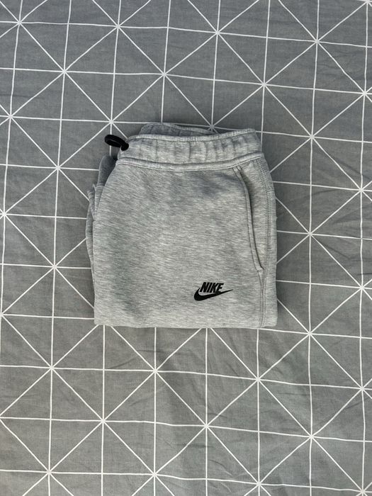 Nike Tech model 2024