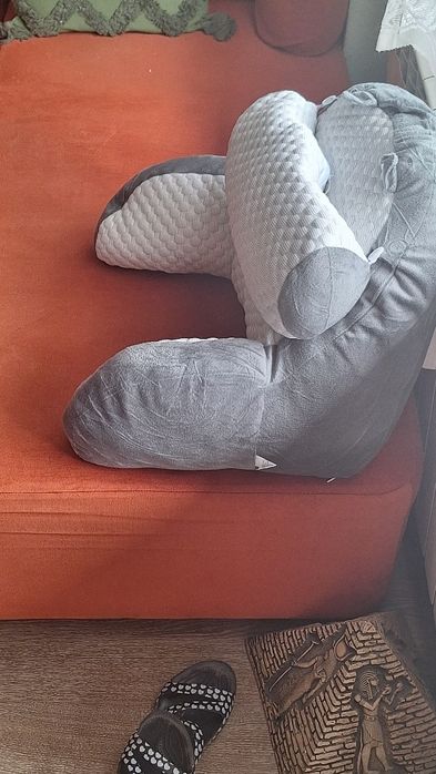 възглавница,за подпиране.на гръб и глава comfort max,става и за кола
