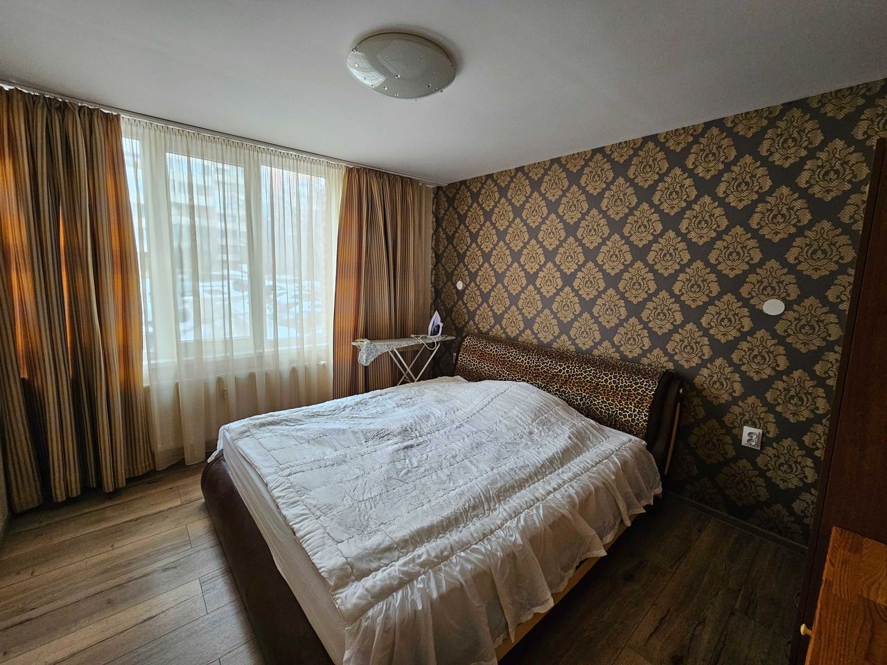 Продава се Тристаен апартамент в Велико Търново, Колю Фичето - 77 кв.м за 1825 €/кв.м - Снимка #3