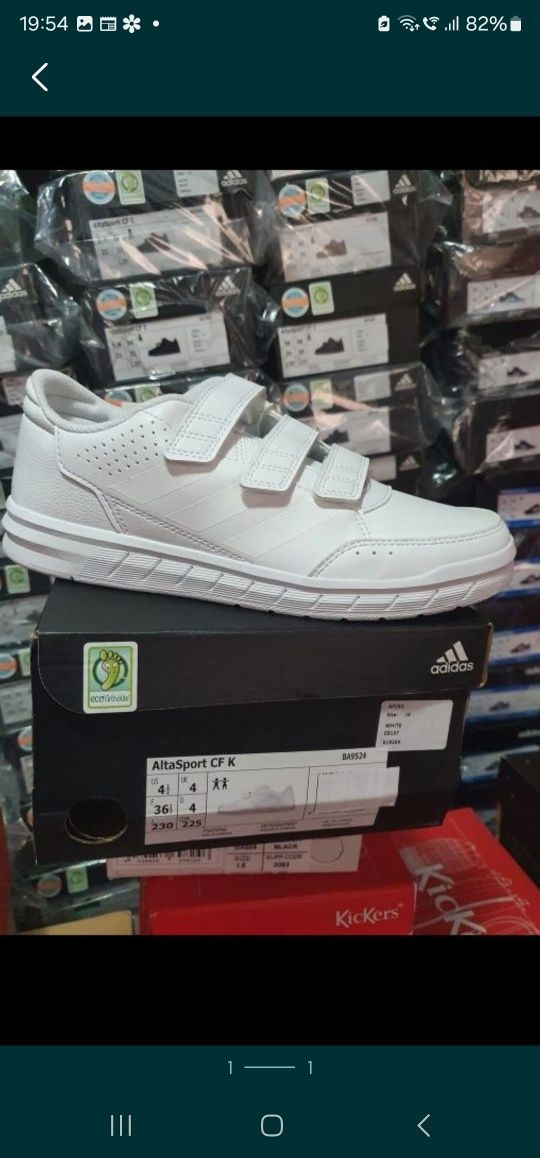 Lichidare incaltaminte Adidas