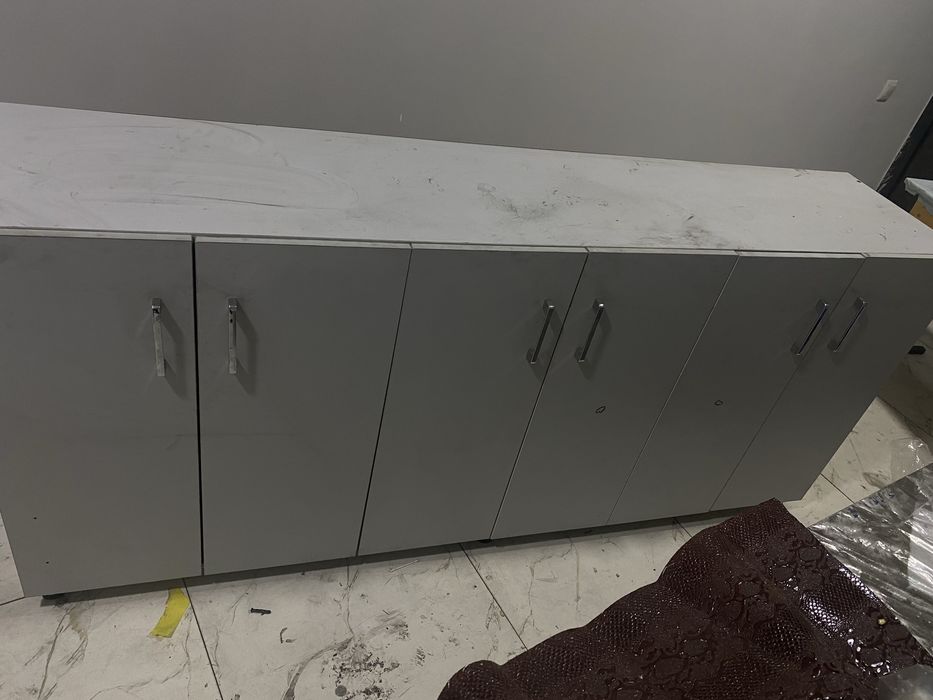 Shkaf sotiladi holati juda yaxwi