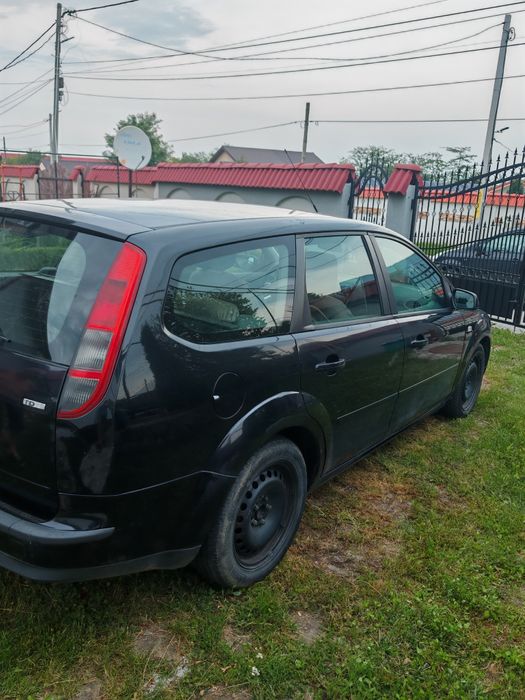 Vând Ford focus 2