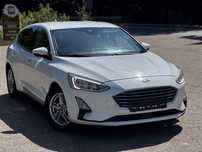 Ford Focus 125CP Distronic / Lane Assist / Keyless entry + Go / CarPlay / Camera