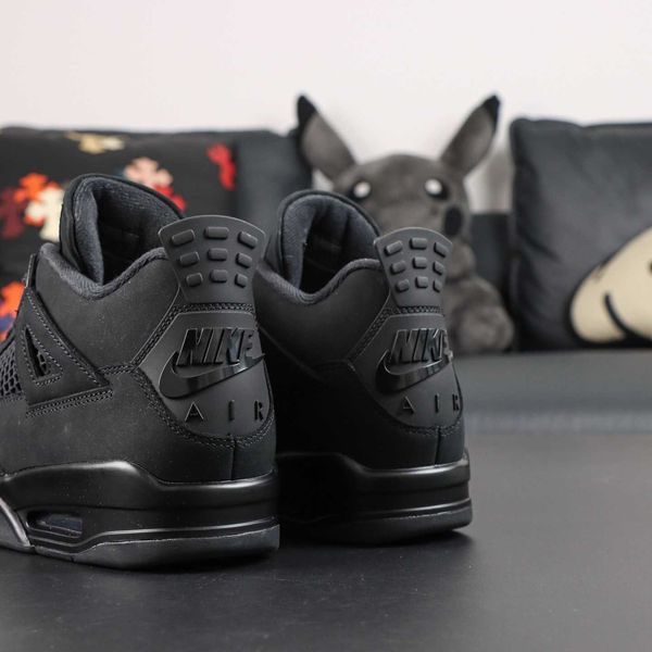 Обувки Air Jordan 4 Retro Black Cat 2026