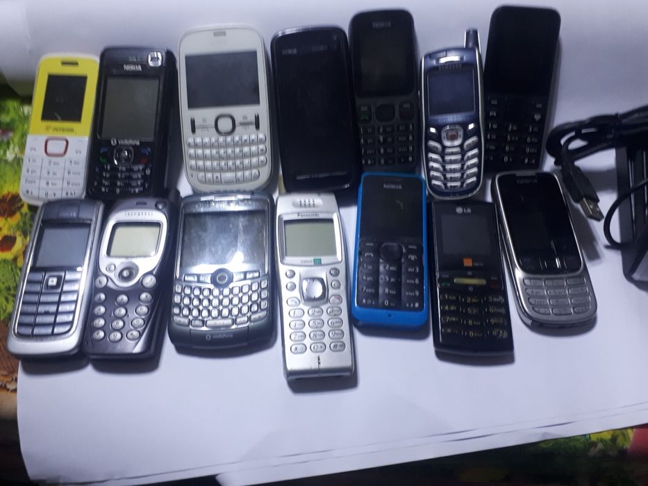 Vînd telefoane mobile vechi funcționale la suma de 120lei bucata