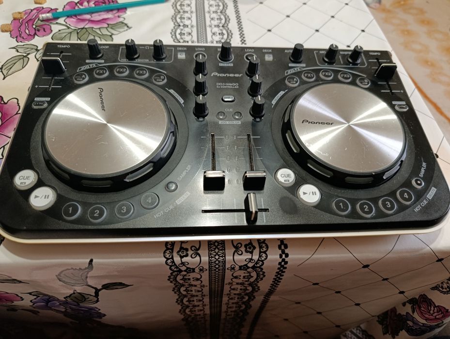 Продам пульт Pioneer ddj wego
