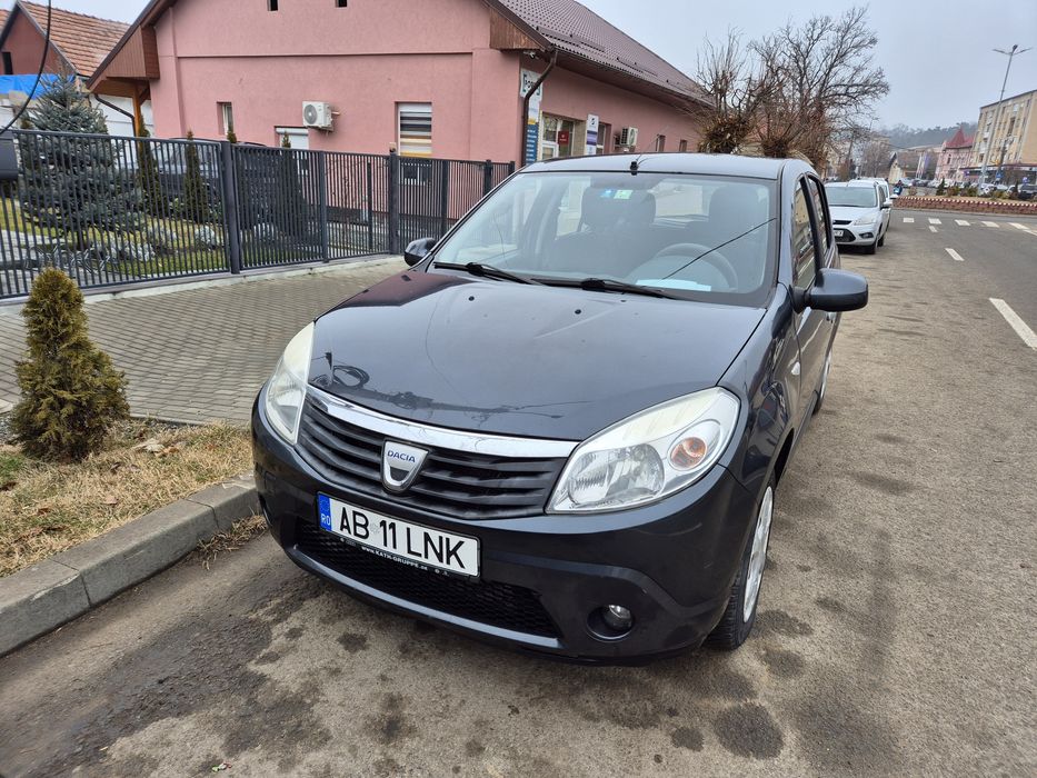 Vand schimb Dacia sandero 1.5 dci