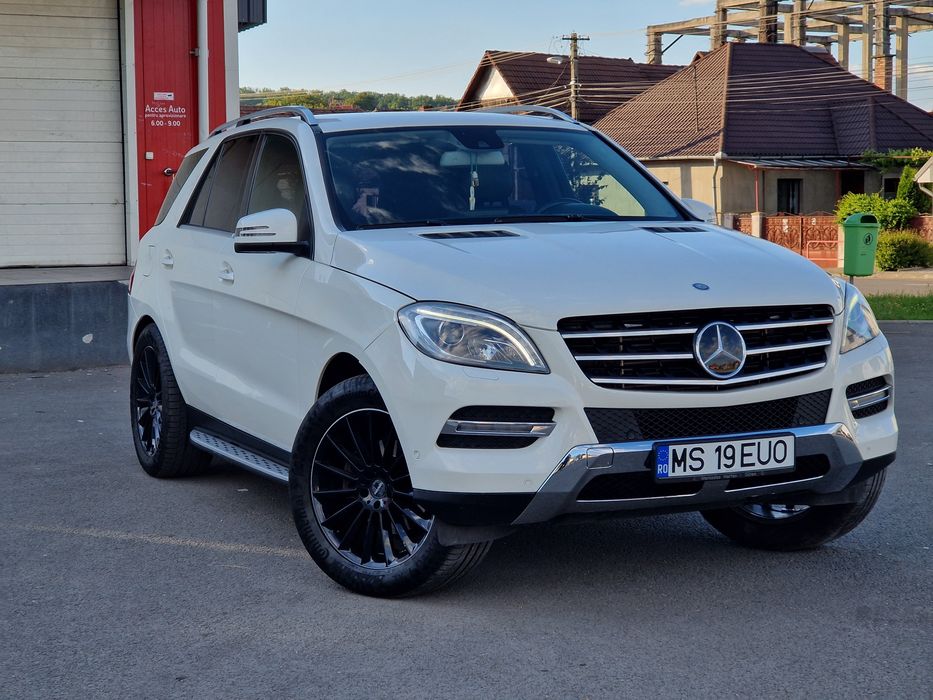 Mercedes-Benz ML 350 // 2013 // Off Road Pack