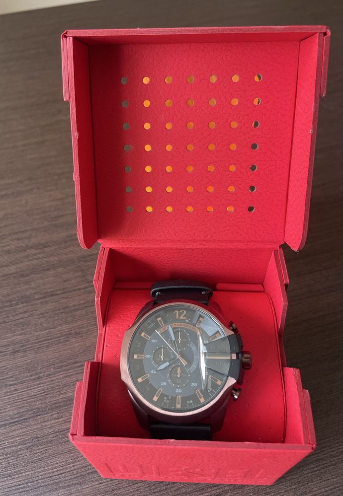 Автентичен Мъжки часовник Diesel DZ4459 Mega Chief Chronograph