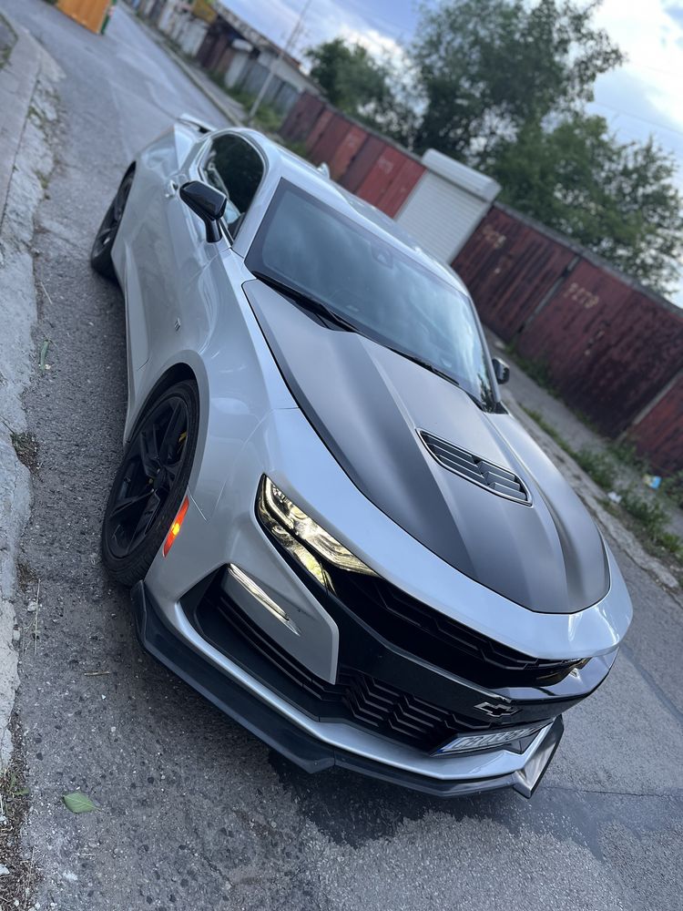 Кола под наем за бал, сватба или клип - Camaro 2SS последен модел