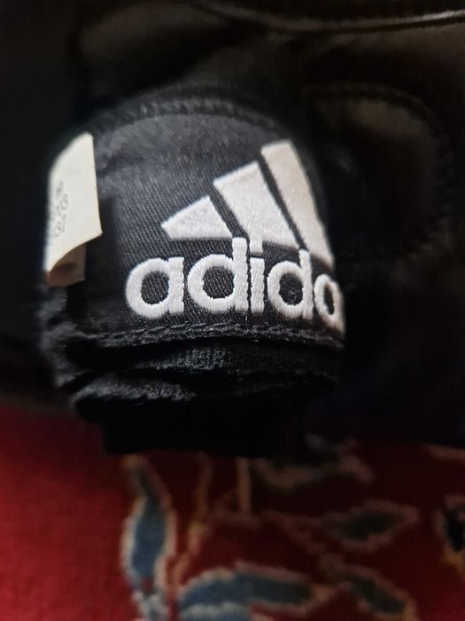 Протектори за крака FORCE 1 и боксови ръкавици Adidas