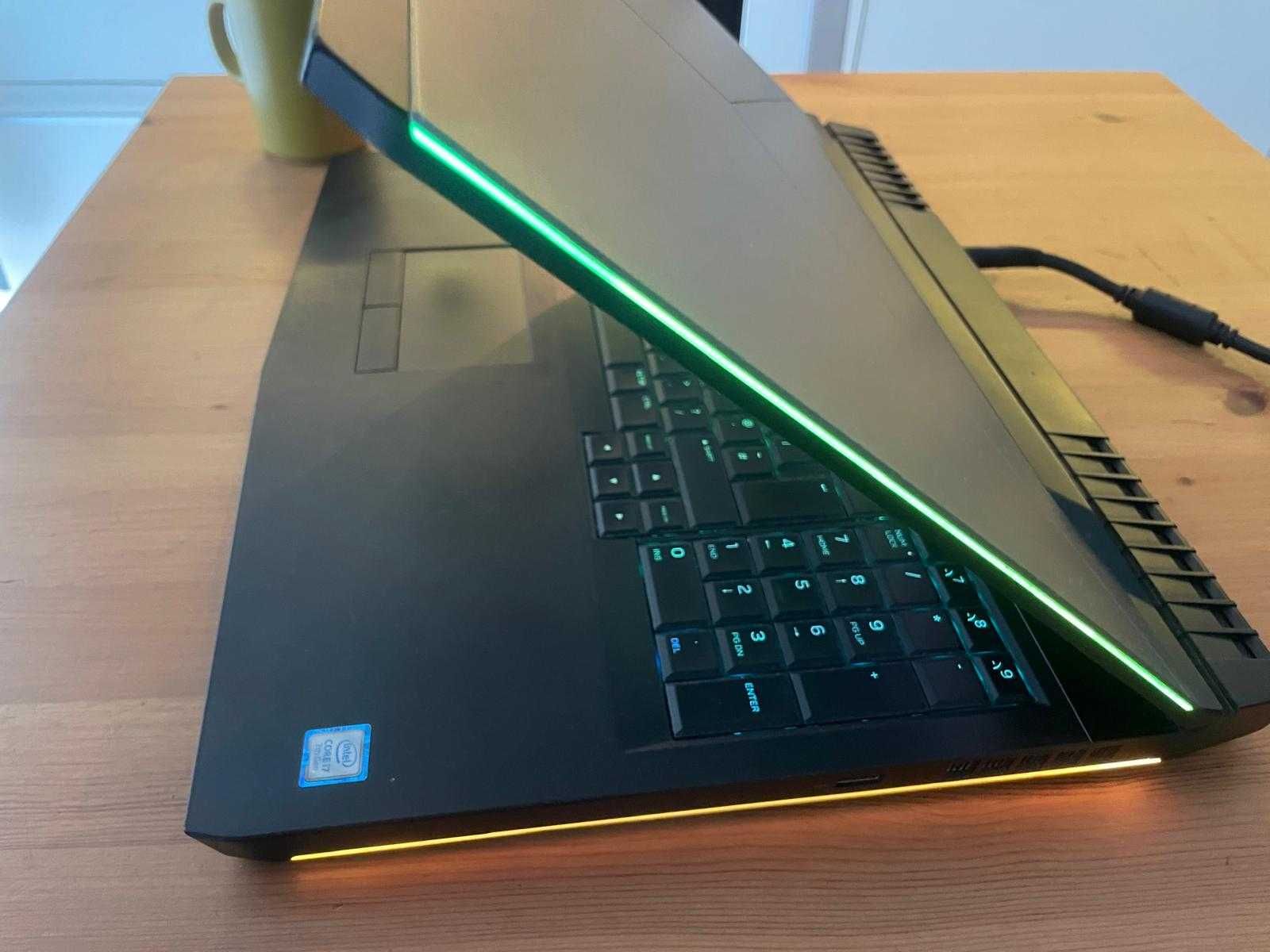 Laptop Alienware 17 R4 i7 7820HK
