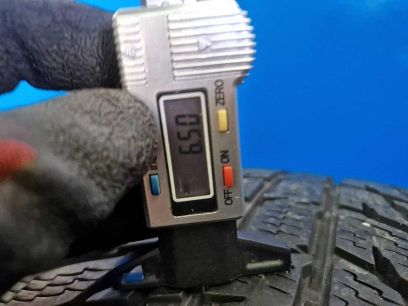 4 Nokian R17 235/60
зимни гуми DOT4717