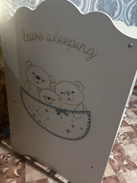 Продам детскую кроватку