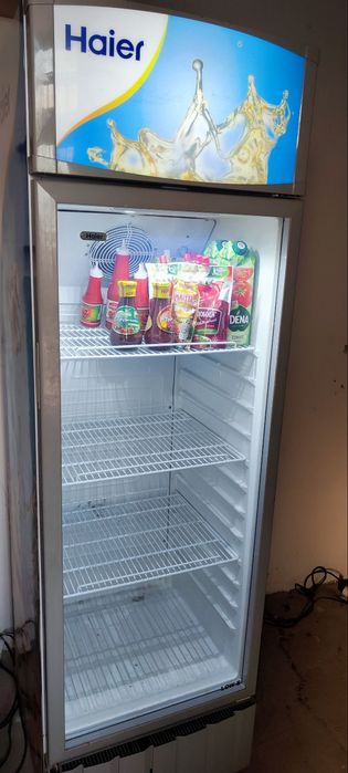 Срочно сотилади холодильник, морозилка, ход дог аппарат