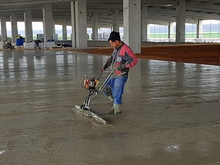 Turnare Șapă - Industrial din Beton cu Elicopter si Cuart, Pardoseli