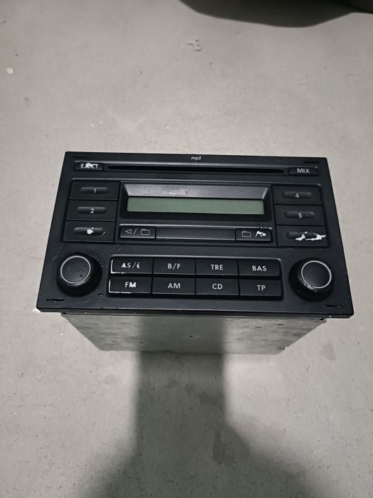 Vând radio cd MP3 original Volkswagen golf 4