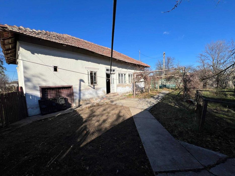 Vand casa sat Puturi