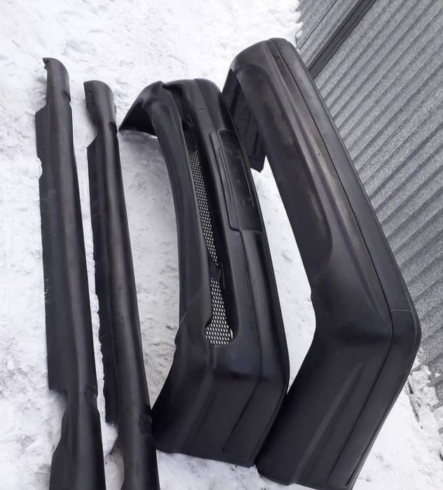 Передний бампер 210 мерседес, пороги, обвесы 124/140/202/210/211