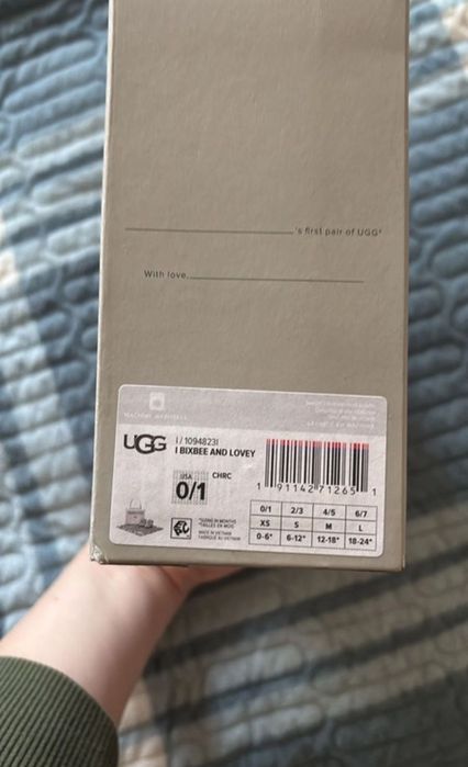 Set nou nascut UGG ghetute + paturica