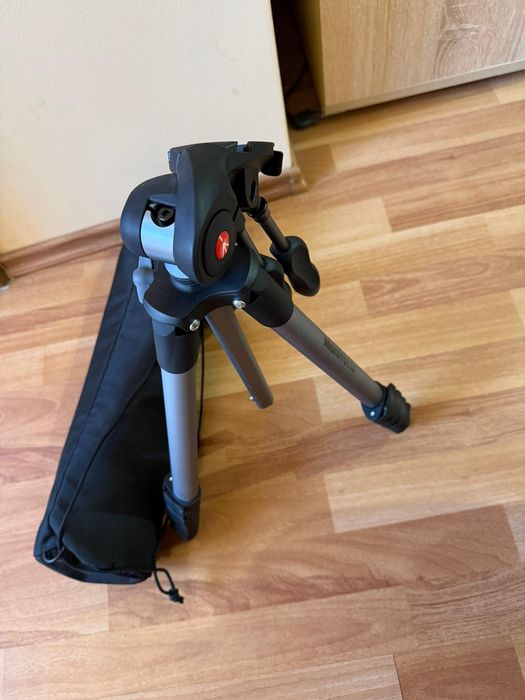 Trepied foto manfrotto