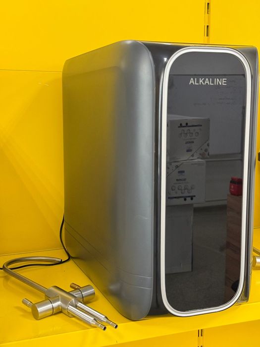 Фильтр для воды с сенсорной панелью