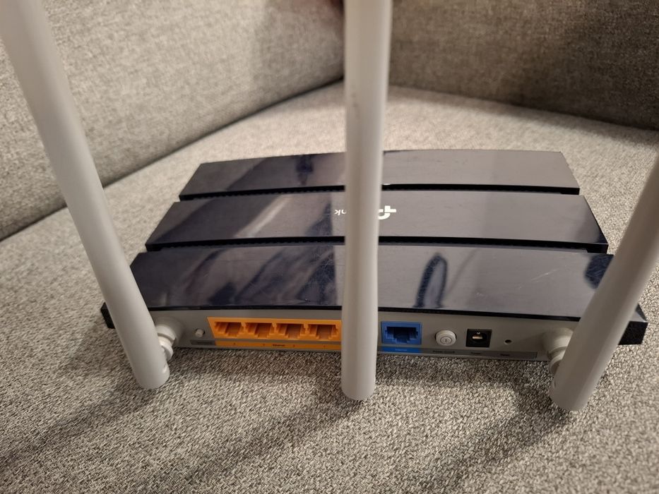 Router gigabit TP-Link TL-WR1043N – stare foarte buna