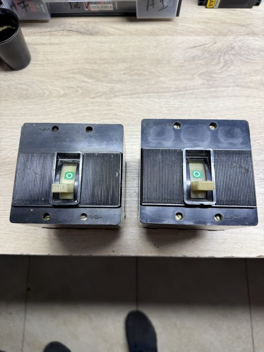 Прекъсвачи / Контактори