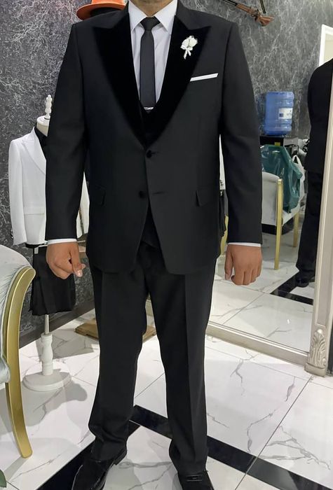 Костюм брюк и обувь