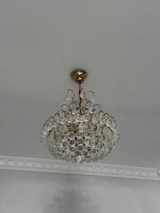 Продается люстра