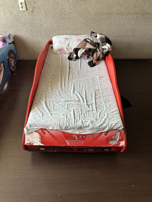 Продам 2 детские кровати