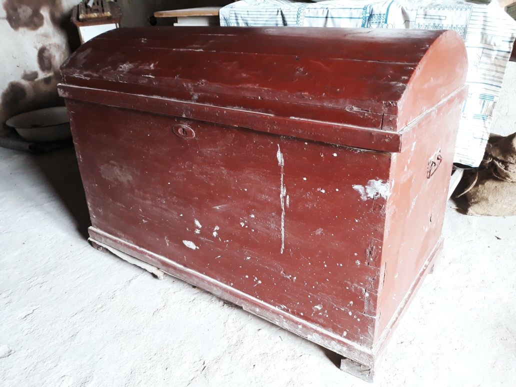 2 Дървени сандъци за съхранение, старинен скрин, ракла Лично Перник