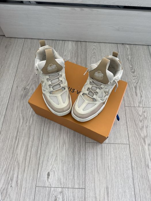 Louis Vuitton Skates Beige 42
