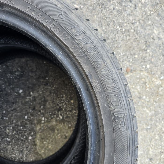 2x 225/45/17 VARA DUNLOP Stare impecabila