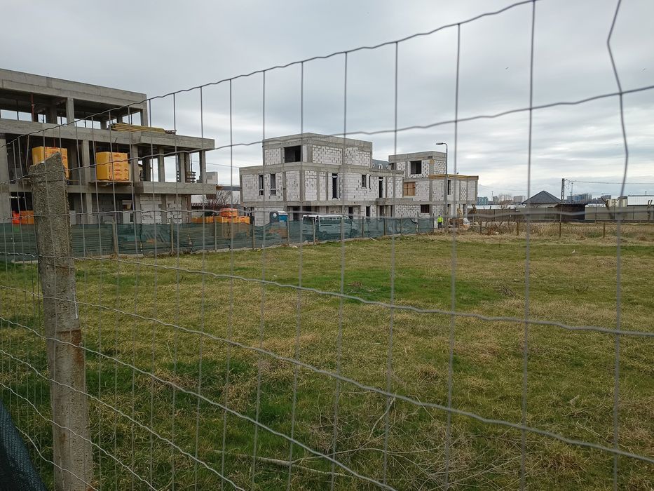 Vand teren pe colt, 960mp in Constanta Palazu Mare zona Cimitir Elvila