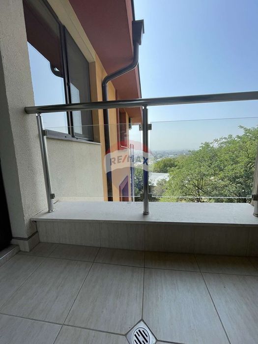 Продава се Тристаен апартамент в Варна, Възраждане 3 - 74 кв.м за 2179 €/кв.м - Снимка #11