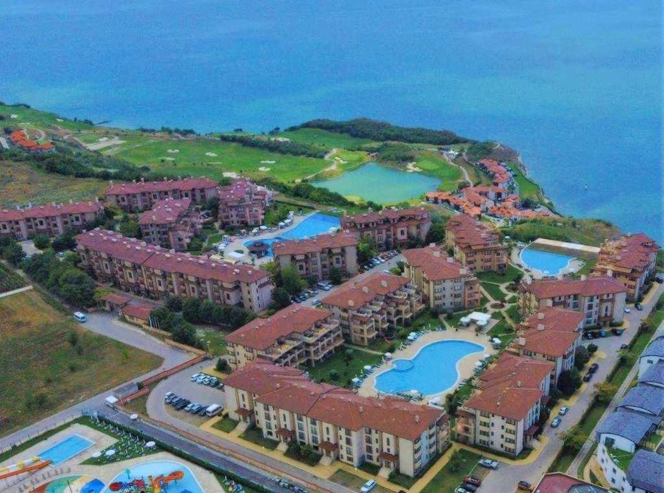 Просторен тристаен апартамент с гледка море в к-с „Калиакрия Резорт“