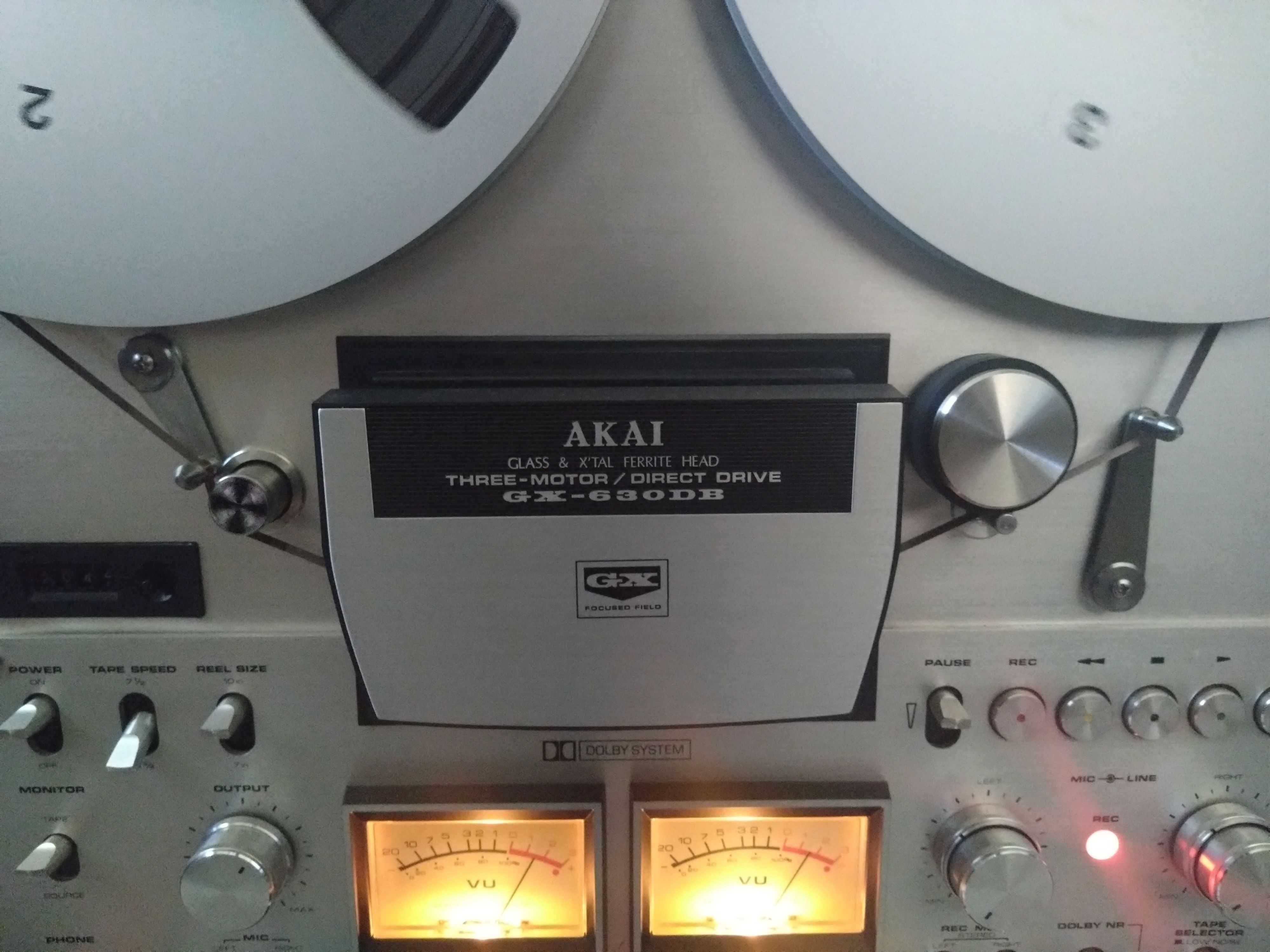 Magnetofon Akai GX-630DB Three-Motor/Direct Drive cu Role si Adaptoare