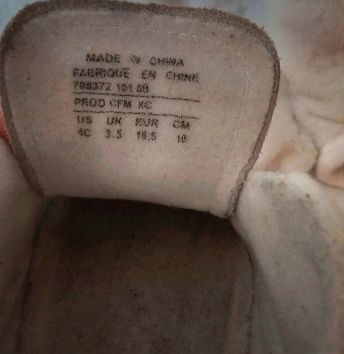 Adidasi pentru bebeluș