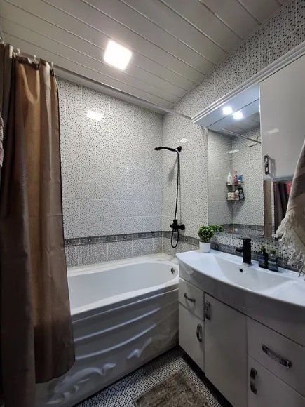 Продается квартира 4/5/5 массив Кушбеги_общ.пл 116м2