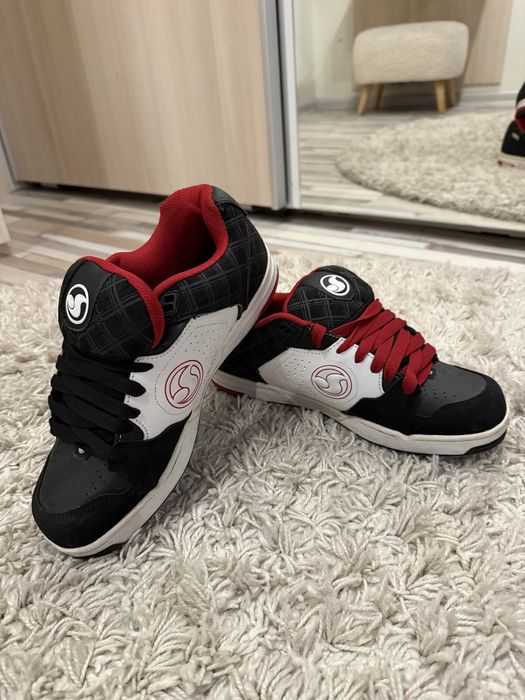 Мъжки обувки DVS