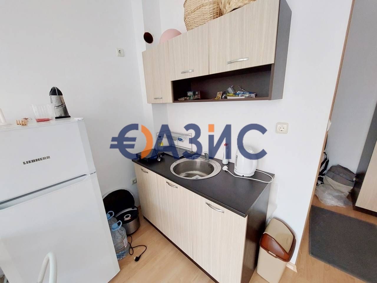 Продава се Едностаен апартамент в к.к. Слънчев бряг - 28 кв.м за 983 €/кв.м - Снимка #4