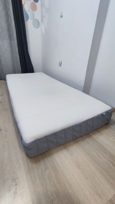 матрак с индив. пружини, твърд, 90x200 см